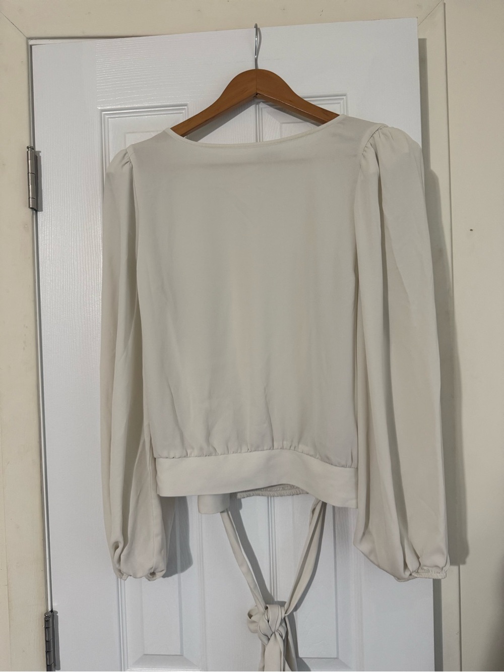 Express Cream Long-Sleeve Tie-Back Top